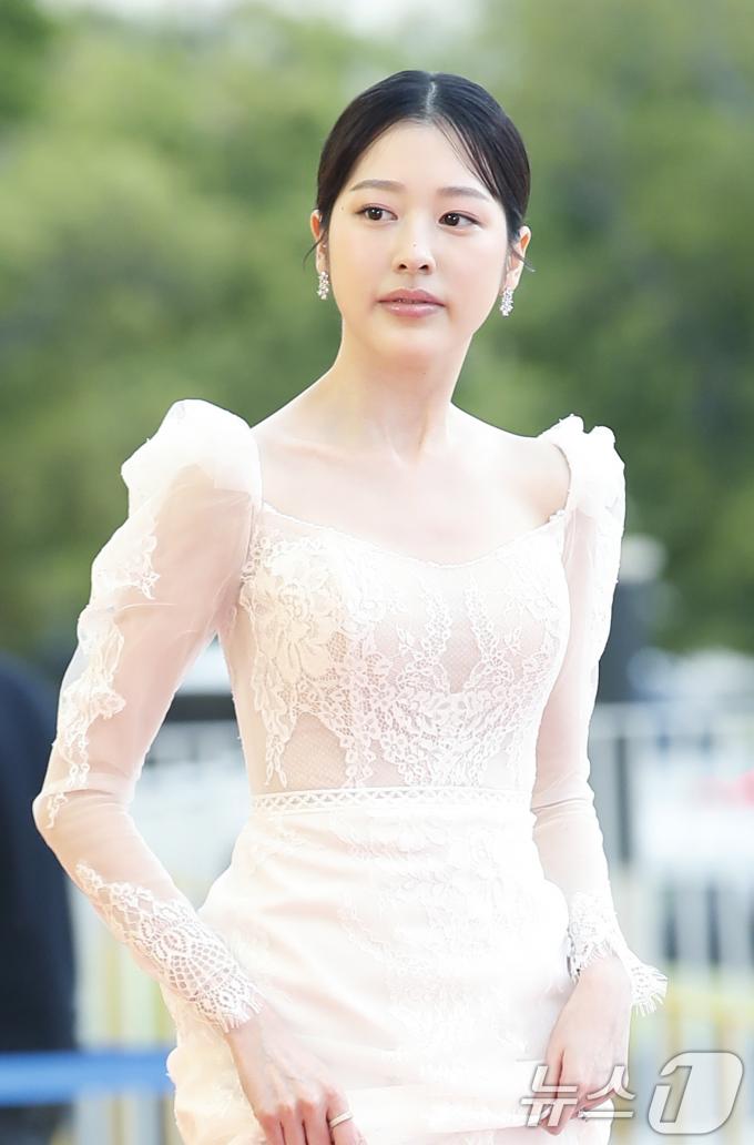 [사진] '장원영 친언니' 장다아, 여신 미모