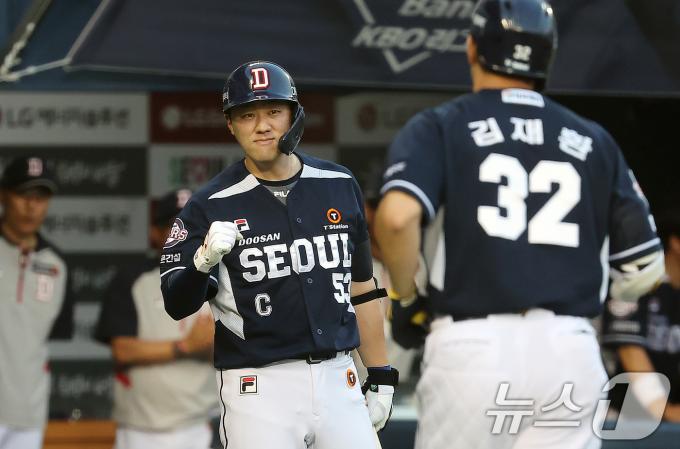 [사진] 양석환, 재환이형 최고!