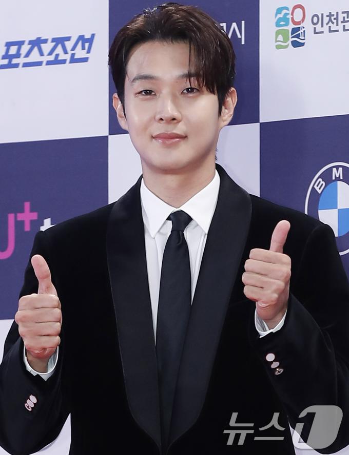 [사진] 최우식, 엄지척 비주얼