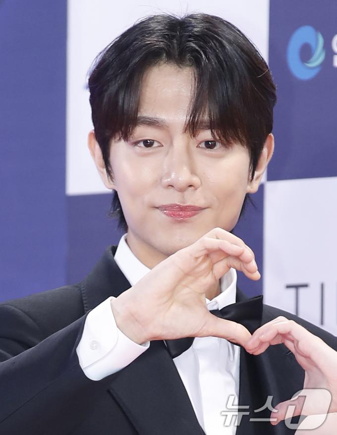 [사진] '연애남매' 재형, 공유 닮은 얼굴