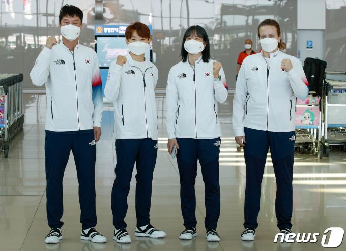 복싱국가대표팀  오연지(왼쪽에서 두번째) 임애지(오른쪽에서 두번째)가 파리올림픽에 출전한다./뉴스1 ⓒ News1 안은나 기자