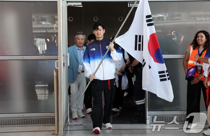 [사진] 파리 도착한 대한민국 선수단 본단
