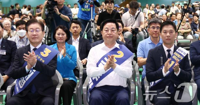 [사진] 한 자리에 모인 민주당 당대표 후보들