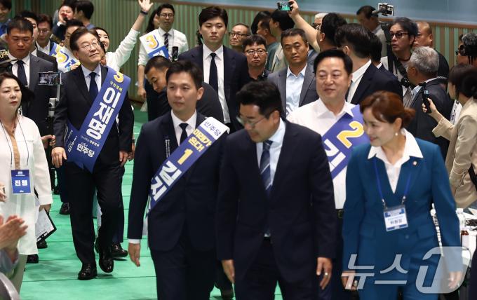 [사진] 강원도 찾은 민주당 당대표 후보들