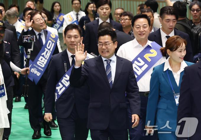[사진] 강원 지역 합동연설회 참석하는 박찬대