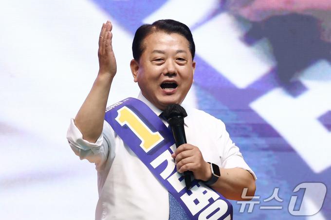 [사진] 정견발표 하는 김병주 최고위원 후보