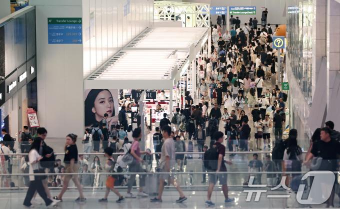 [사진] '본격적인 여름휴가철 맞아 해외로'