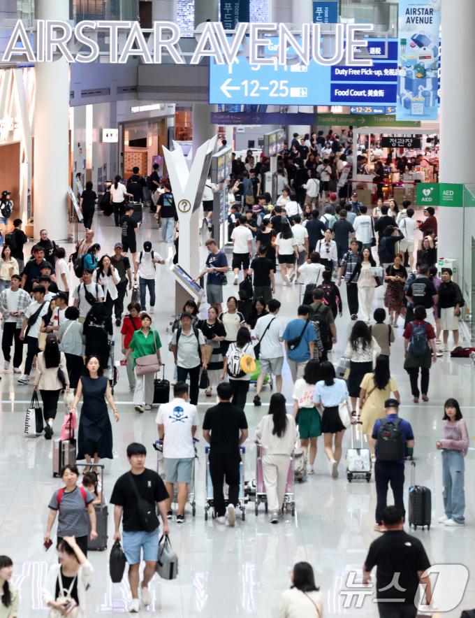 [사진] 북적이는 인천공항