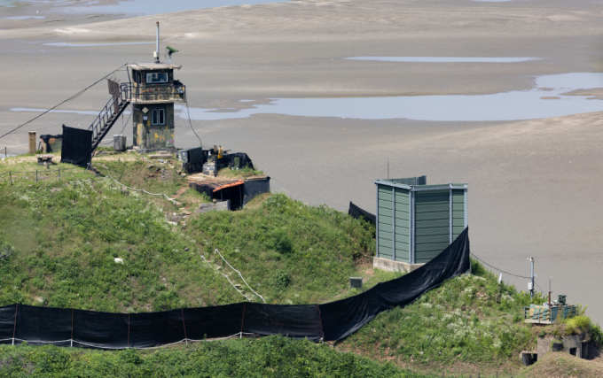 경기도 파주시 접경지역 남한군 초소에 대북확성기가 설치돼 있다./사진=뉴스1