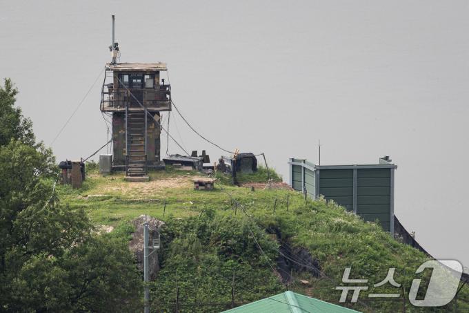 [사진] '전방 40개 모든 대북 확성기 동시 방송'