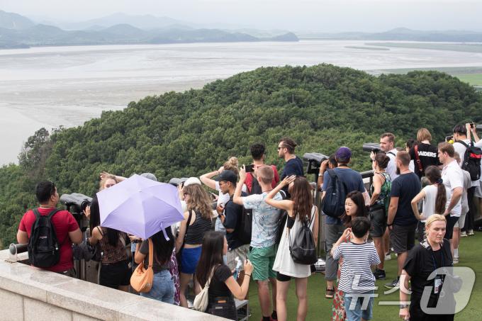[사진] 관광객 몰린 오두산 통일전망대