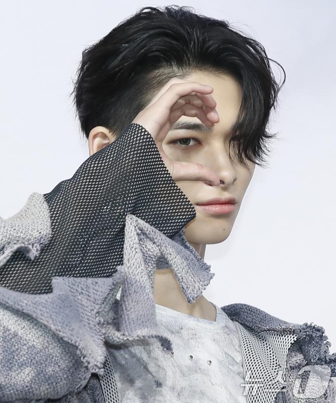 [사진] 니키, 치명적인 하트