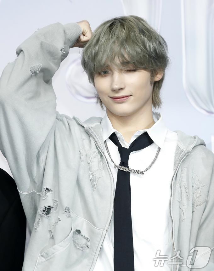[사진] 휴닝카이, 귀요미 왕자님