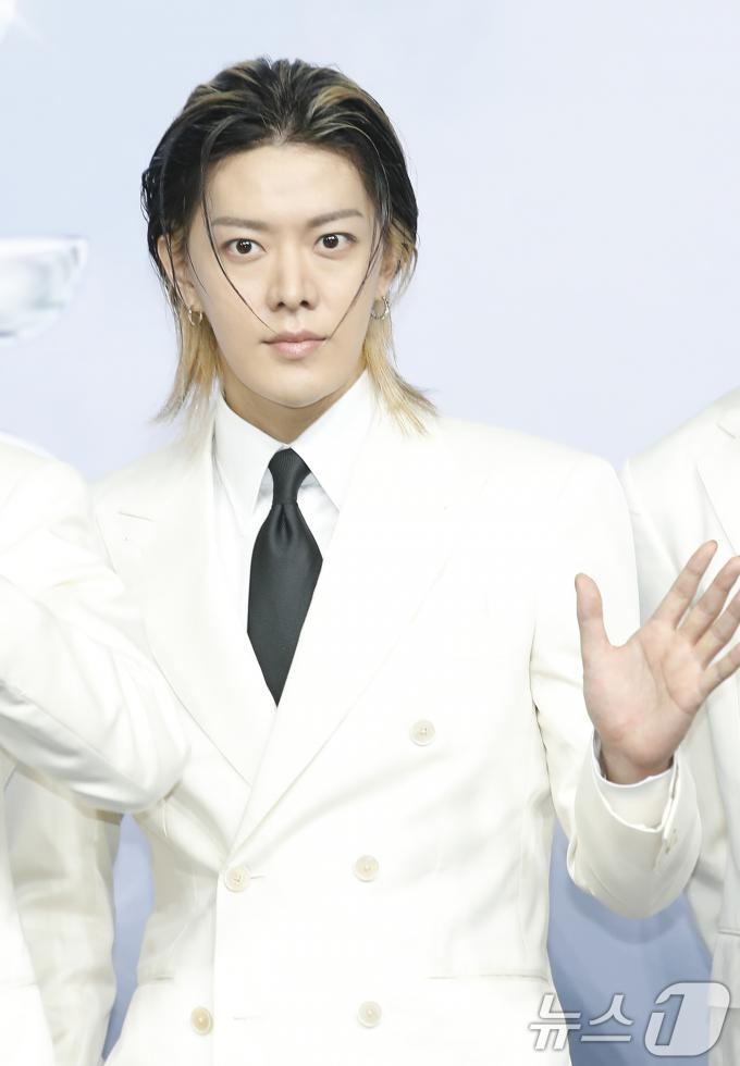 [사진] NCT 유타, 불꽃 눈빛