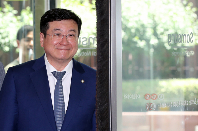 삼성 준법감시위원회가 삼성 주요 계열사 대표와 회동을 가진다. 사진은 이찬희 삼성 준법감시위원회 위원장. /사진=뉴스1