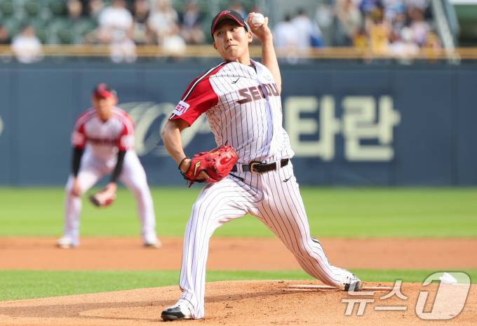 [사진] LG 손주영, 승리 위한 역투
