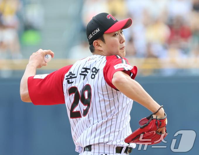 [사진] LG 선발 손주영, 온 힘을 다해