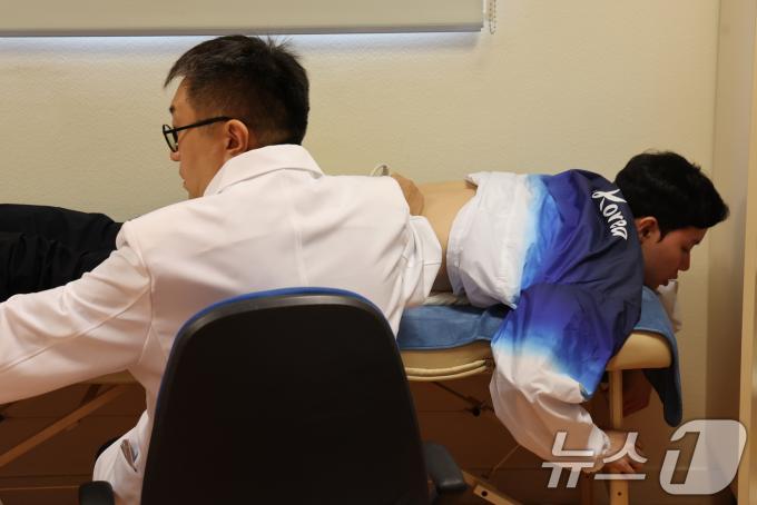 [사진] 팀코리아 메디컬센터에서 치료 받는 서승재