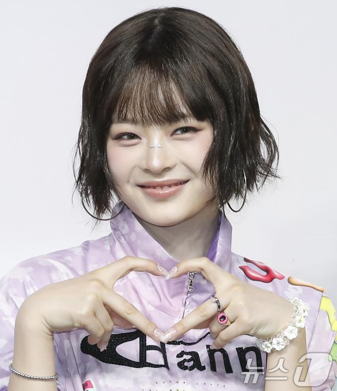 [뉴스1 ★]뉴진스, 부끄럽지 않아요 파워퍼프걸…세계관 몰입 완료