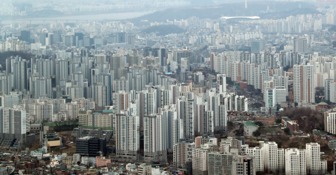 경기도가 올 하반기부터 '공동주택 사후관리실태 감사' 제도를 도입한다. 서울 남산에서 바라본 도심 아파트 모습. 사진제공=뉴스1