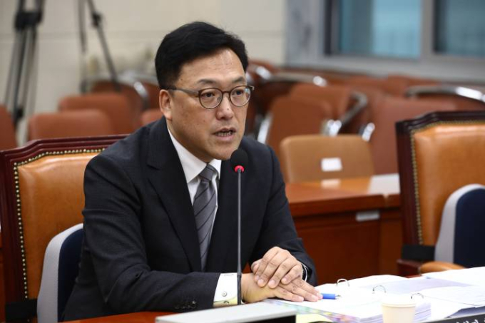 김병환 금융위원장 후보자가 22일 오전 서울 여의도 국회 정무위원회 전체회의장에서 열린 인사청문회에 출석해 의원 질의에 답하고 있다./사진=뉴스1