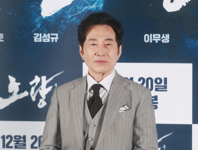 배우 백윤식 씨의 전 연인이 무고 혐의로 1심에서 징역형의 집행유예를 선고받았다. 사진은 지난해 12월 서울 롯데시네마 월드타워점에서 진행된 영화 '노량: 죽음의 바다'(감독 김한민) 언론시사회 및 기자간담회에 참석한 배우 백윤식. /사진=뉴시스