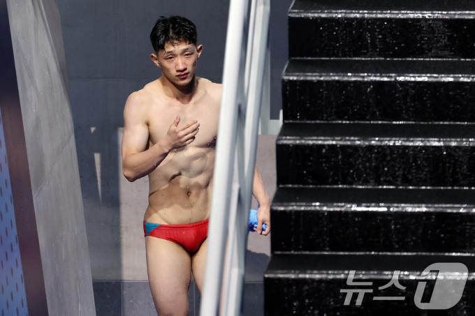 [사진] 다이빙 연습 임하는 北 임영명