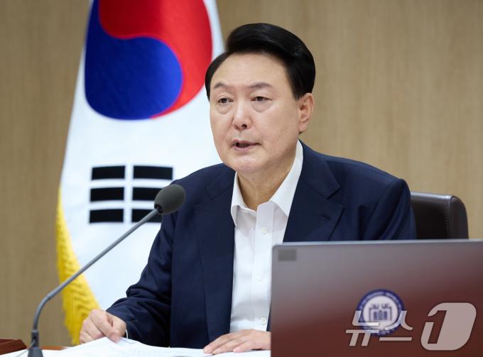 윤석열 대통령이 16일 서울 용산 대통령실 청사에서 국무회의를 주재하고 있다. (대통령실 제공) 2024.7.16/뉴스1 ⓒ News1 송원영 기자