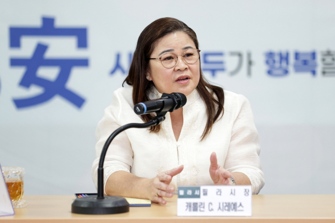 ‘고양특례시-필리핀 필라시 국제교류 간담회'에서 발언 중인 캐롤린 C. 시레예스 필라시장. / 사진제공=고양특례시