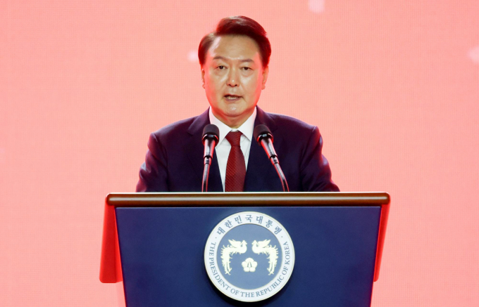 윤석열 대통령이 국민의힘 전당대회에 참석해 "국민의힘은 국정운영의 파트너이자 저와 함께 대한민국의 미래를 책임지는 집권 여당"이라고 강조했다. 사진은 윤 대통령이 23일 경기 고양시 일산서구 킨텍스에서 열린 국민의힘 제4차 전당대회에서 축사하는 모습. /사진=뉴시스