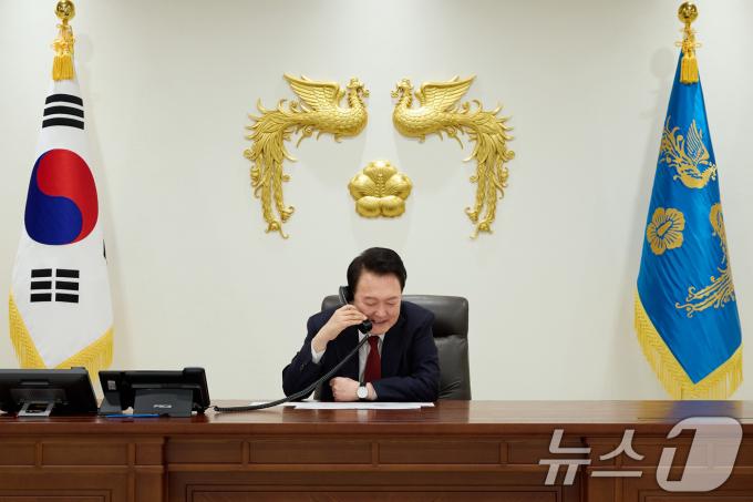 [사진] 윤석열 대통령, 체코 총리와 통화