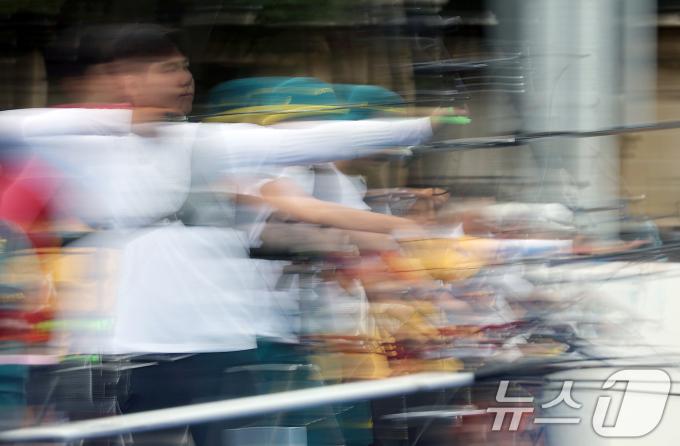 [사진] 훈련 집중하는 이우석