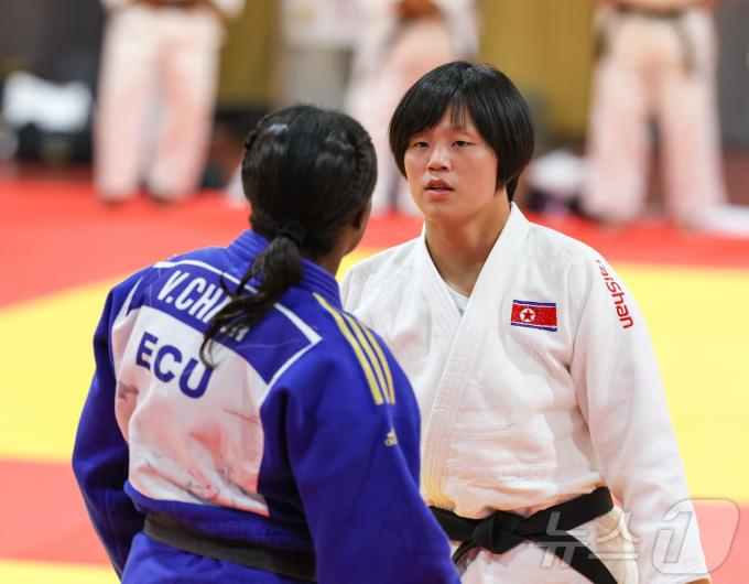 [사진] 훈련하는 북한 문송희
