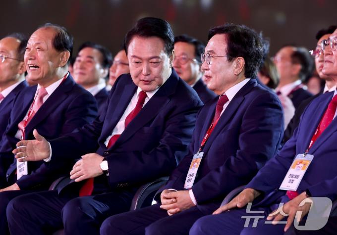 [사진] 국민의힘 전당대회 참석한 윤석열 대통령