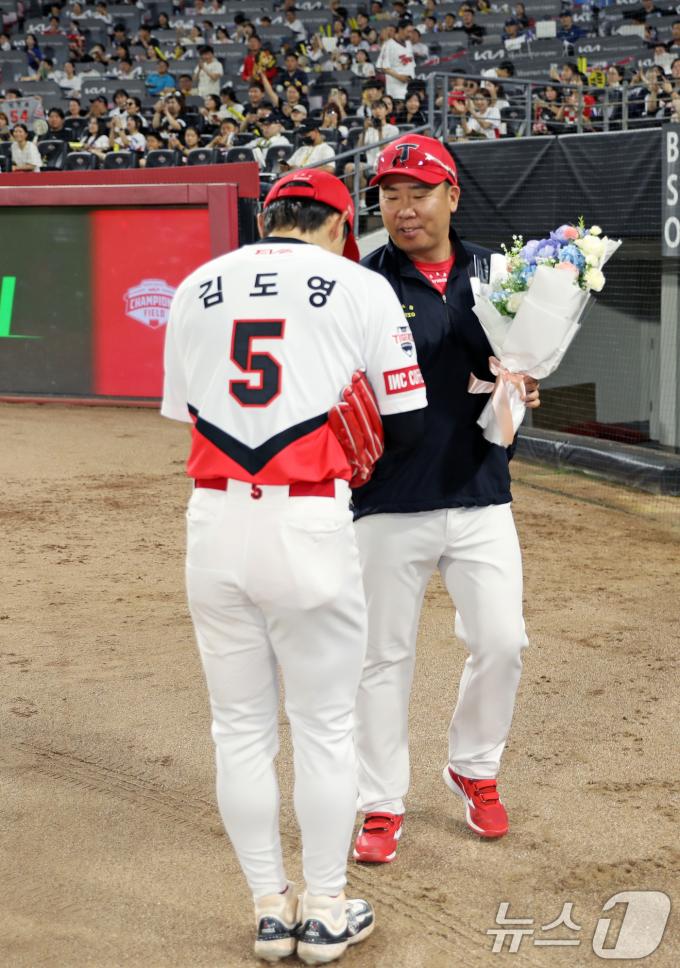[사진] KIA 김도영, 사이클링 히트 폭발
