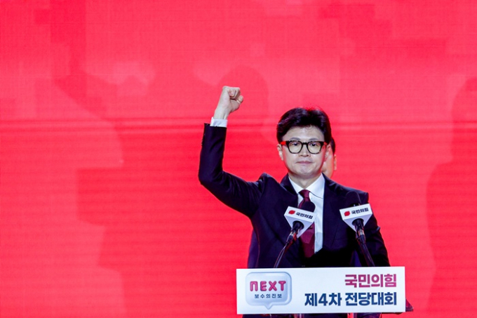 한동훈 국민의힘 신임 당대표가 김건희 여사 검찰 소환 조사 방식에 대해 "수사 방식을 정하는 데 있어 국민 눈높이를 고려했어야 한다고 생각한다"고 밝혔다. 사진은 한 대표가 지난 23일 경기 고양시 일산서구 킨텍스에서 열린 국민의힘 제4차 전당대회에서 수락 연설을 하는 모습. /사진=뉴스1