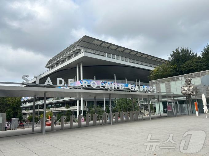 24일(한국시간) 프랑스 파리의 서쪽 포르트 도투유에 위치한 롤랑 가로스 스타디움의 전경. 2024.7.24/뉴스1 ⓒ News1 문대현 기자