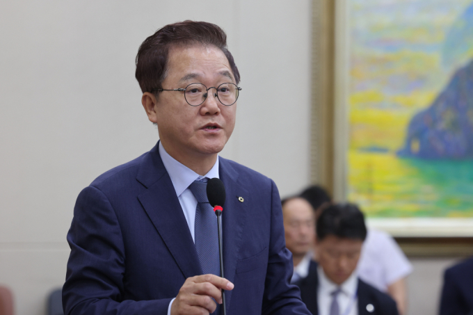  강석훈 한국산업은행장이 25일 오전 서울 여의도 국회에서 열린 정무위원회 전체회의에서 업무보고를 하고 있다. /사진=뉴시스