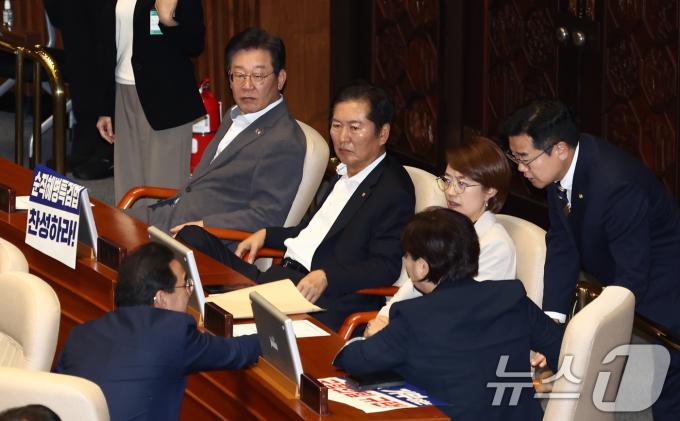 [사진] 필리버스터 대응 논의?