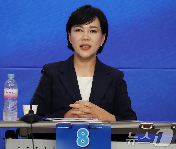 [사진] 방송토론회서 발언하는 전현희 최고위원 후보