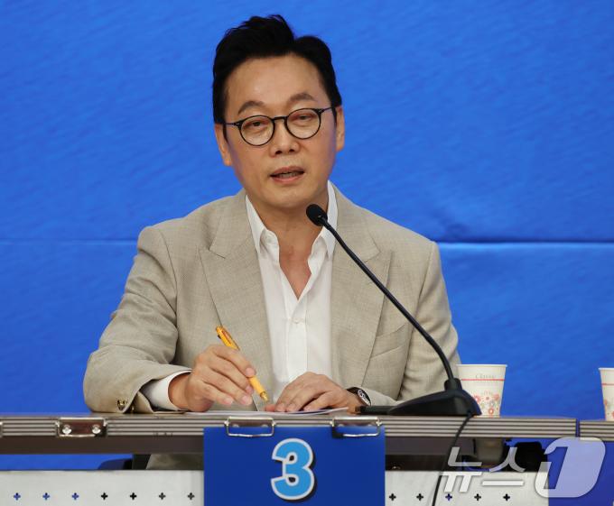 [사진] 발언하는 정봉주 민주당 최고위원 후보