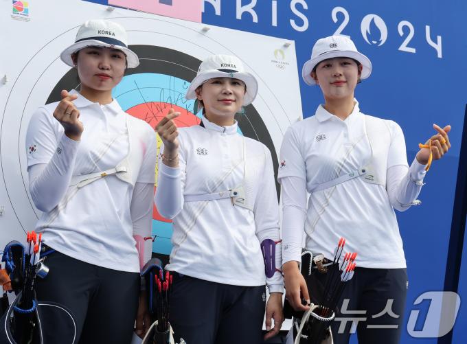 [사진] 女 단체 양궁 올림픽 신기록…1번 시드 확정