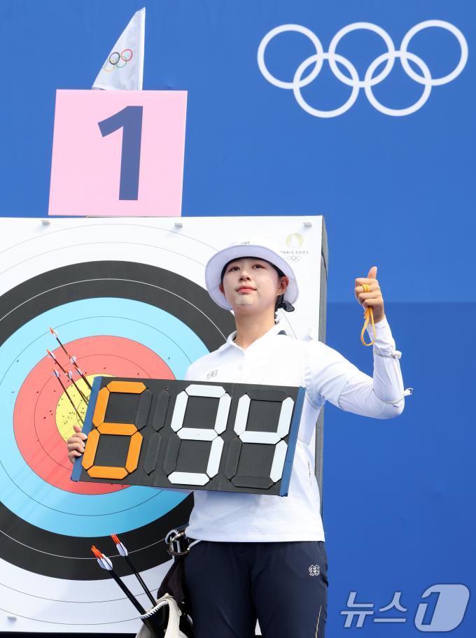 [사진] '세계신기록' 임시현, 파리올림픽은 나의 무대