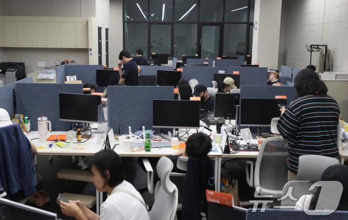 [사진] 티몬 신사옥 점거한 피해자들