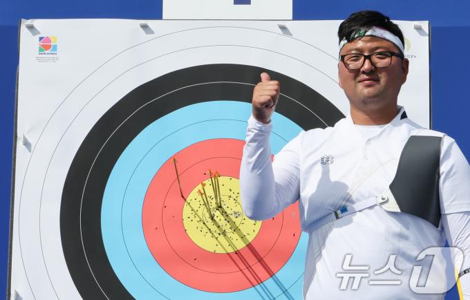 [사진] 김우진 '엄지 척'