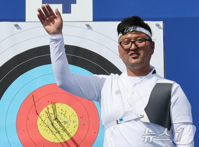[사진] 랭킹 라운드 1위 차지한 김우진