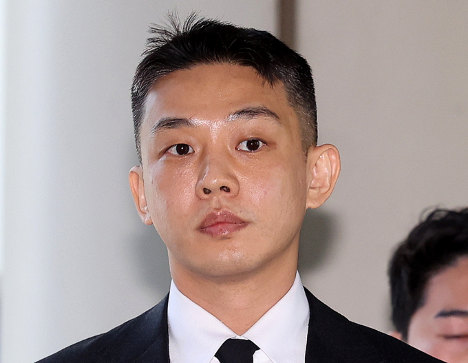 배우 유아인(본명 엄홍식)이 '동성 성폭행' 혐의로 피소된 것으로 알려진 가운데 법률대리인이 입장을 밝혔다. 사진은 지난달 18일 서울 서초구 서울중앙지법에서 열린 6차 공판에 출석한 배우 유아인. /사진=뉴스1