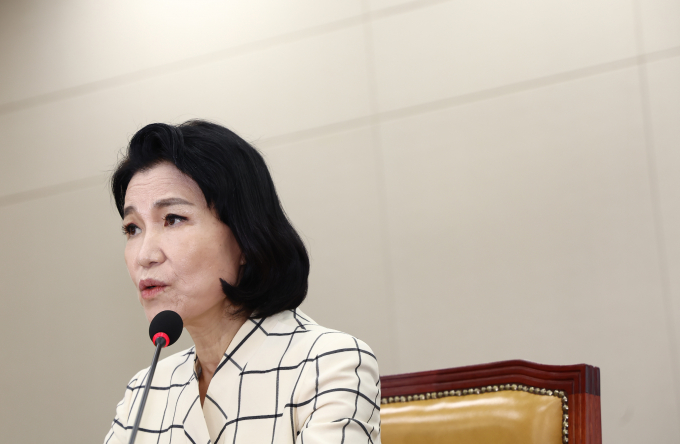 이진숙 방송통신위원장 후보자에 대한 국회 인사청문회 3일차인 26일 오전 더불어민주당과 조국혁신당이 이 후보자 사퇴를 주장했다. 사진은 이날 서울 여의도 국회 과학기술정보방송통신위원회에서 열린 인사청문회에 출석한 이진숙 후보자. /사진=뉴스1