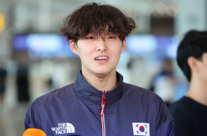 2024 파리하계올림픽에 출전하는 호주 수영대표팀 마이클 펠페리 코치가 과거 자신이 지도했던 김우민의 선전을 기원했다가 자국에서 큰 비난에 직면했다. 사진은 이번 대회 메달권 후보로 꼽히는 김우민. /사진=뉴스1  