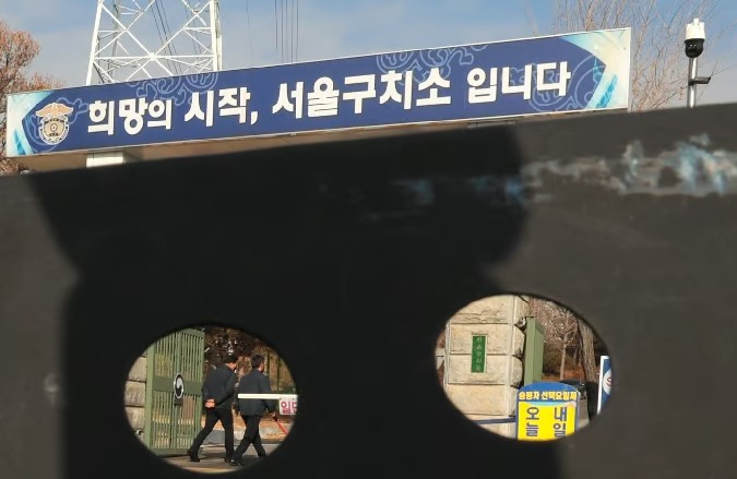 서울구치소에서 형기가 남은 수감자를 잘못 석방했다가 검·경의 추적 끝에 재수감하는 일이 벌어졌다.사진은 경기 의왕시 서울구치소. /사진=뉴스1